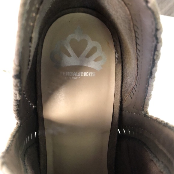 Fergalicious Holiday bootie 9.5 - Picture 2 of 9